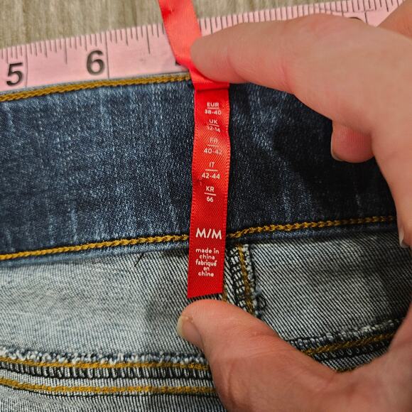 Spanx Jeans Womens Size M Skinny Raw Released Hem Distressed Dark Wash Denim - Picture 12 of 14